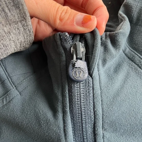 Men’s Lululemon Blue Full-Zip sweater - Picture 2 of 6